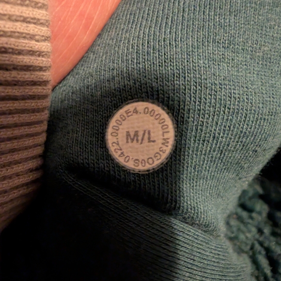 Lululemon Scuba Fleece Cropped Funnel Neck Pullover, M/L, Green - Picture 4 of 8